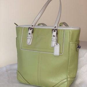 Coach Hampton Legacy Green Leather purse F10412
